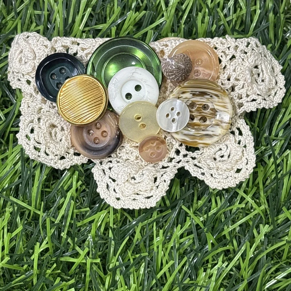 Handmade Vintage Button Brooch Lot Doily Lace Grandmacore Cottagecore 9 Pc